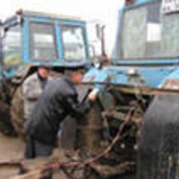 Продолжается плановый ремонт техники в Брестской области