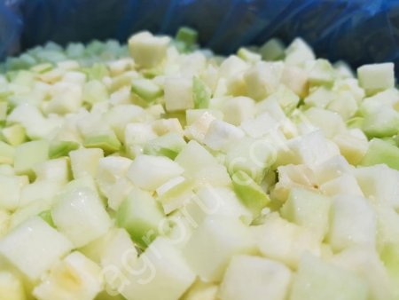 Кабачки замороженные кубиком.