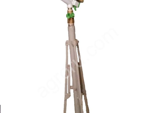 Спринклер на триноге