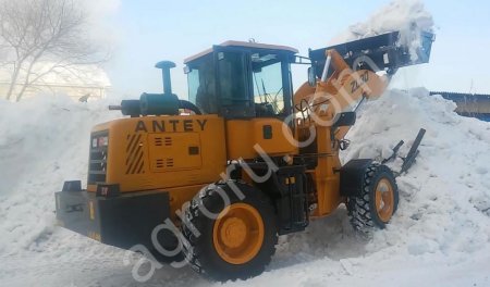 Фронтальный погрузчик Antey ZL30