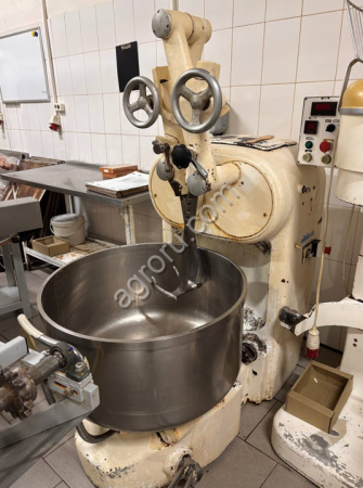 Тестомес спирального типа FAST 120 Pietro Berto