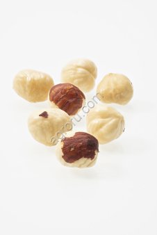 Фундук жареный целый