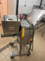 Мясорубка с автоматической подачей (La Minerva C/E 702)