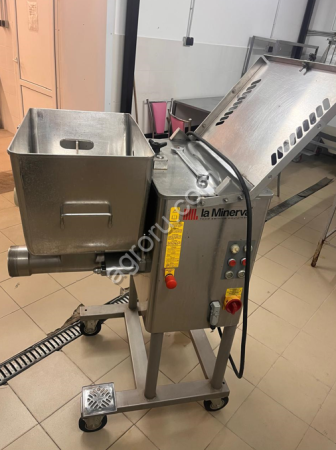Мясорубка с автоматической подачей (La Minerva C/E 702)