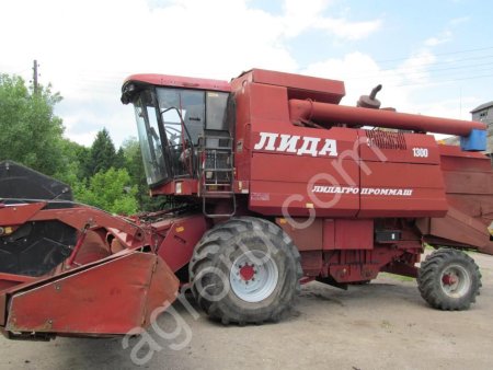 Комбайн зерноуборочный Лида 1300
