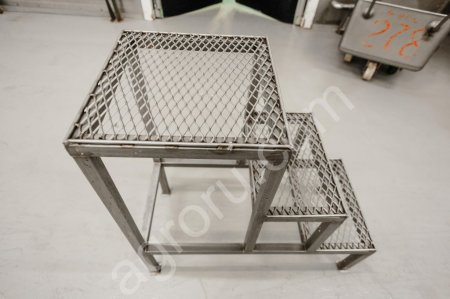Площадки и подставки, лестницы