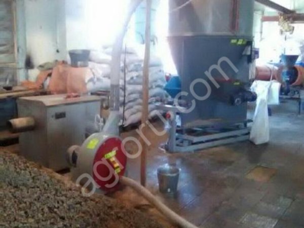 Мини завод для приготовления комбикорма