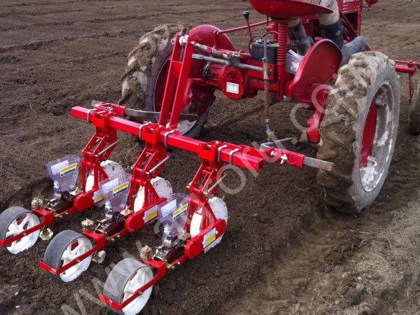 Овощная сеялка точного высева 4 ряда, для моркови, лука, томатов, капусты, редис.