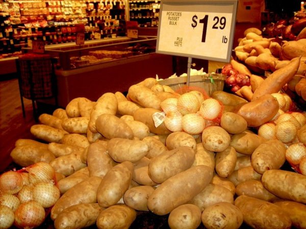 Лук и картофель в Испании продаются по цене меньше себестоимости