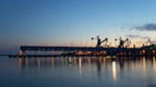 Построить зерновые терминалы на Черном море и Дальнем Востоке