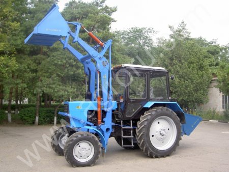 Погрузчик навесной фронтальный ПКУ-08-0 (КУН-10) с ковшом 0,8 м3