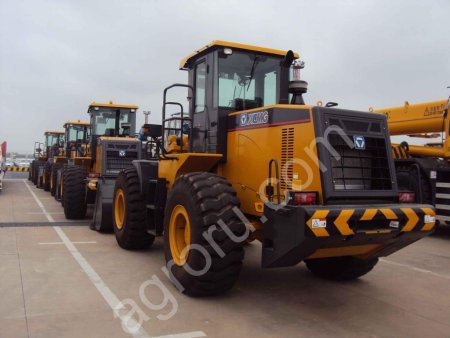 Фронтальный погрузчик XCMG ZL50G 2017 года выпуска.
