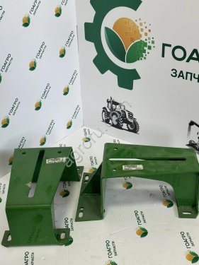 Кронштейн AXE16618 John Deere (оригинал)