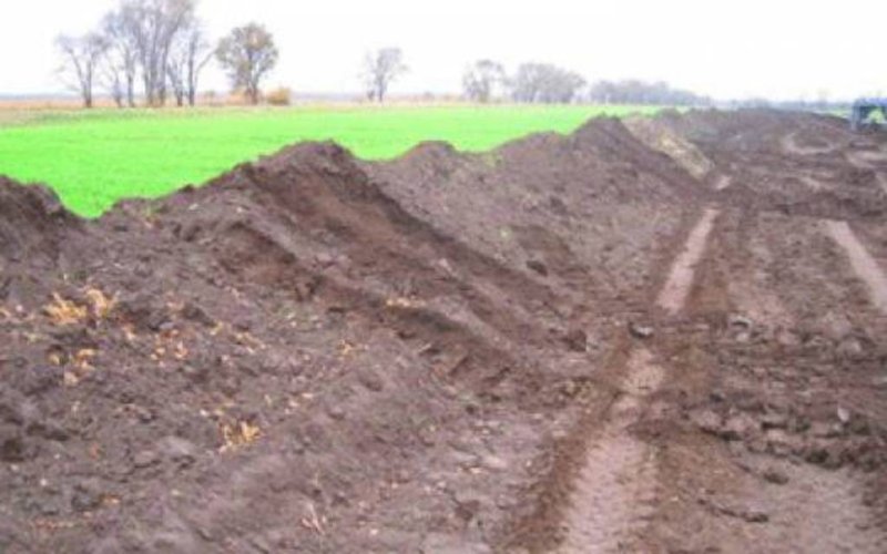 Испортили почву - платите