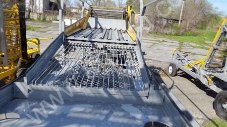 Лукоуборочный комбайн