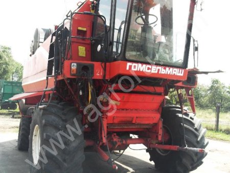 Зерноуборочный комбайн ПОЛЕСЬЕ КЗС7 2005 2006 год