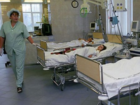 В Кабардино-Балкарии 17 студентов отравились салатом из столовой