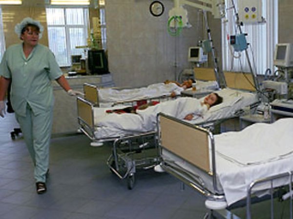 В Кабардино-Балкарии 17 студентов отравились салатом из столовой