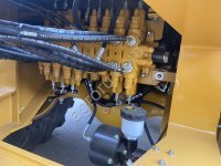 Экскаватор-погрузчик Lugong LG388