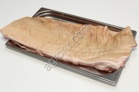 Грудинка свиная на кости на шкуре