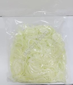Лук репчатый очищенный кольцами в вакуумной упаковке
