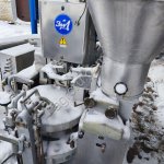 фасовочный автомат М6-АР2Т карусельного типа для фасовки творога