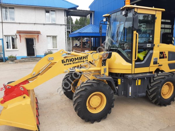 Фронтальный погрузчик