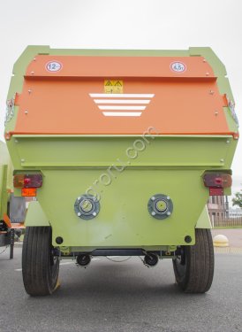 Измельчитель-раздатчик кормов МИРК-130