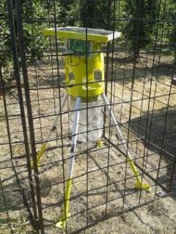 Эколиквидатор насекомых на солнечной батарее