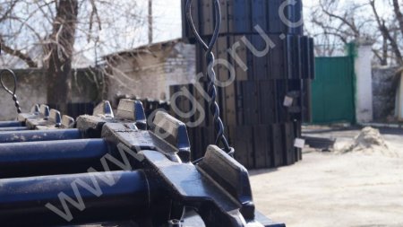 Гусеницы бульдозера ДЭТ-250М2, Т-330, ТТ-35.01; Т-500, Т-170; Б10; Т-130.