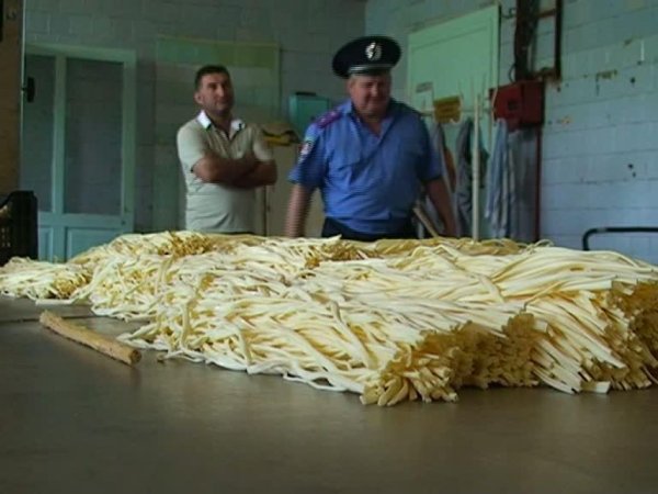 Испанский сыр отобрали у россиянина на границе с Финляндией