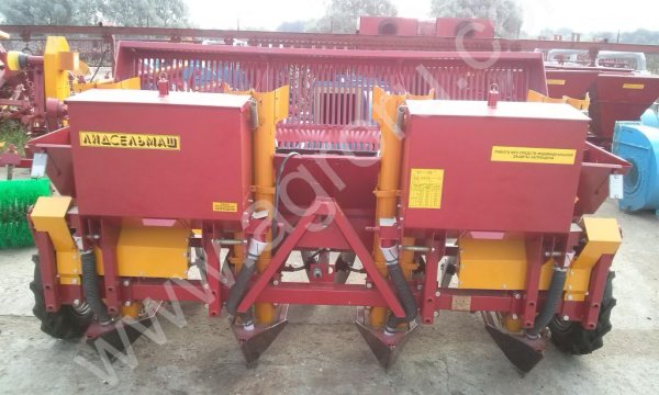 КАРТОФЕЛЕСАЖАЛКА Л–202-01 c туками