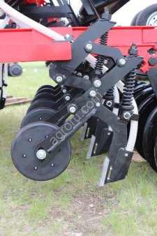 Сеялка СКП-3 (копирующий сошник)