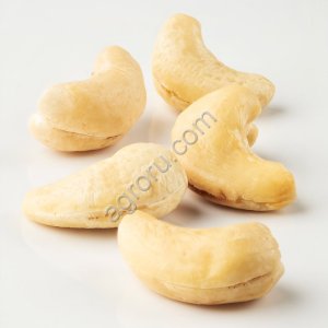 Кешью жареный целый