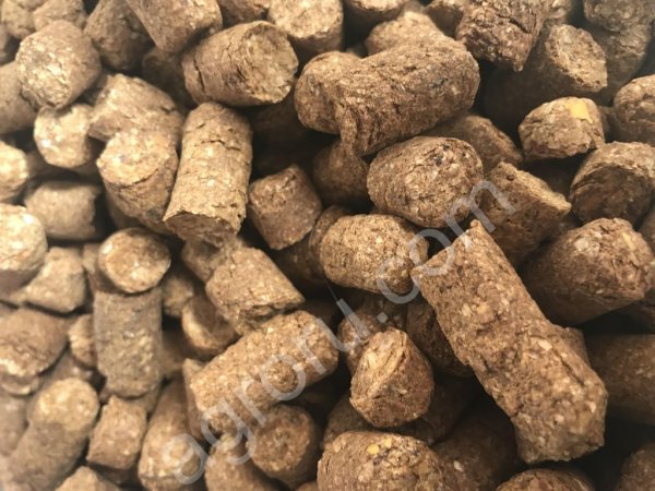 корм гранулированый кукурузный глютеновый