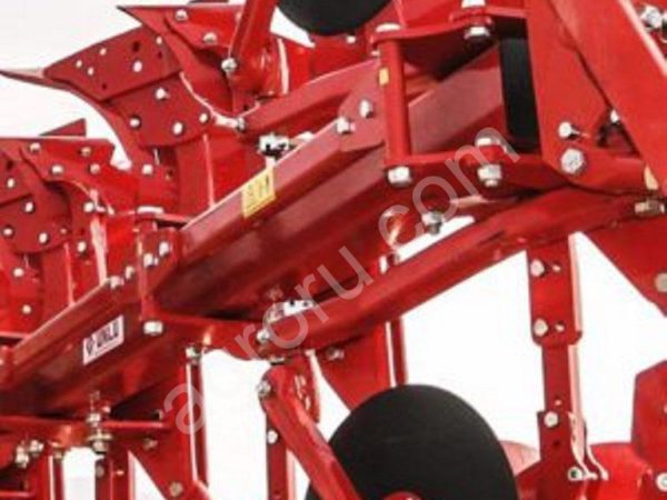 Плуги оборотные навесные и полунавесные производства фирмы UNLU от 2-х до 12-ти корпусов