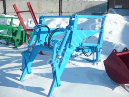 Погрузчик гидравлический универсальный ПГУ-0,8 (КУН) Сибкомсельмаш