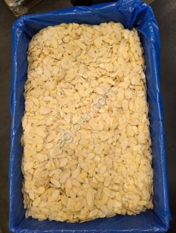 Миндальные лепестки