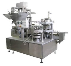 Дозатор-наполнитель для укладки мелкого кускового мяса в жестебанки.
