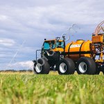 Самоходный опрыскиватель-разбрасыватель арт. 06300004 ТУМАН-2М, ширина захвата 28 метров