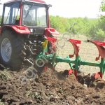 Плуг навесной оборотный пно 3-35