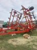 Чизeльный культиватoр Bourgault 9800