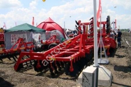 Борона дисковая БДМ трехрядная 6,3х3 прицепная складная