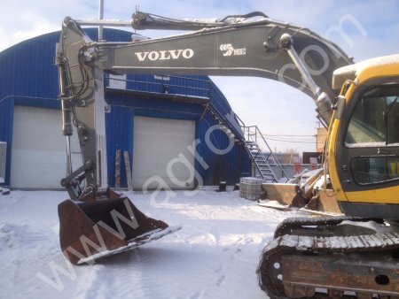 Гусеничный экскаватор Volvo EC240
