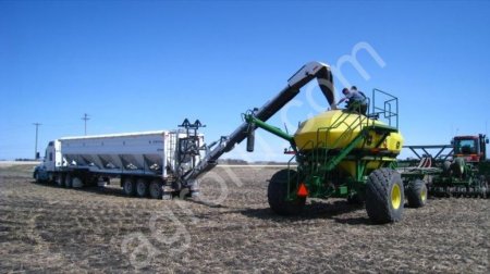 Бункер перегрузчик зерна (Зерновоз)