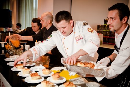Unilever  Food  Solutions объявляет  о ребрендинге и представляет  глобальный  отчет  WORLD MENU REPORT