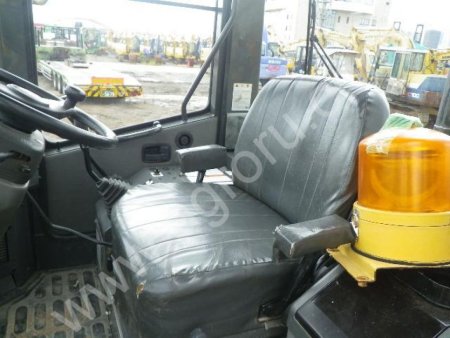 Погрузчик фронтальный Komatsu WA100-3E