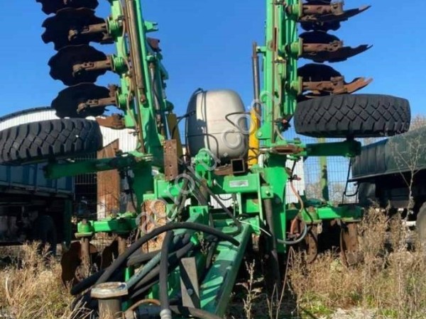Агрегат полунавесной с внесением жку Велиекс Агро