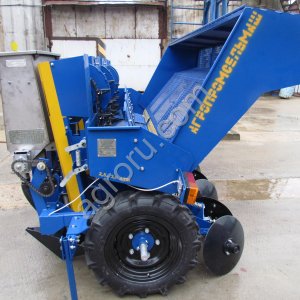 Полунавесная картофелесажалка КСМ-4Н