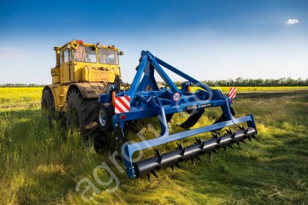 Глубокорыхлитель (чизельный плуг)